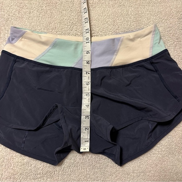 Lululemon Run Speed Short 4-way Stretch
Cadet Blue Quilt - Picture 3 of 11